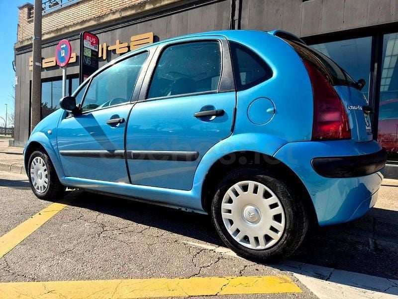 Usado Citroën C3 75 CV (55 kW) 2004 Azul Berlina