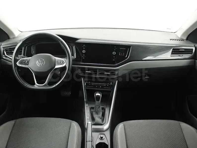 Usado VW Taigo Life 110 CV (80 kW) 2022 Gris / plata SUV
