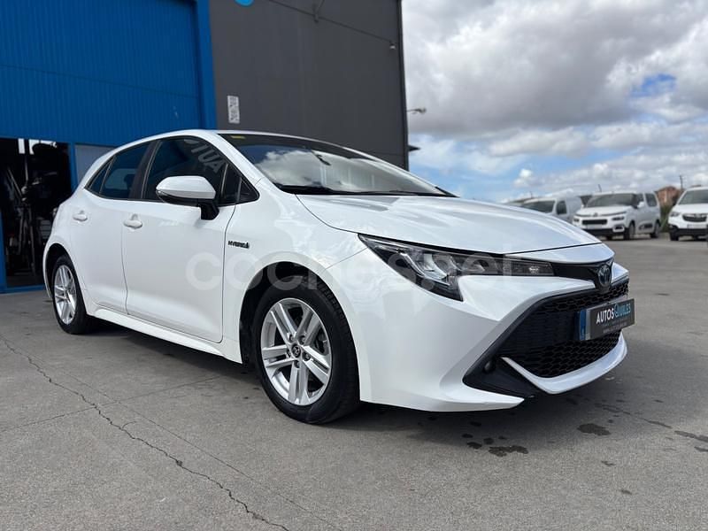 Usado Toyota Corolla Active 122 CV (89 kW) 2021 Blanco Berlina