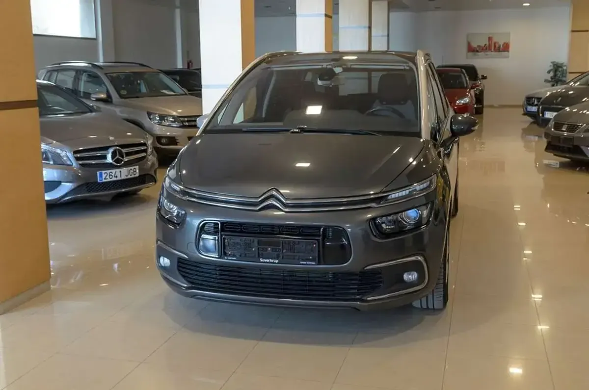 Usado Citroën C4 Shine 120 CV (88 kW) 2017 Gris Monovolumen