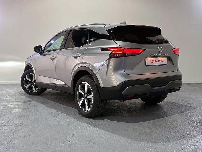 Usado Nissan Qashqai N-Connecta 158 CV (116 kW) 2024 Gris / plata SUV