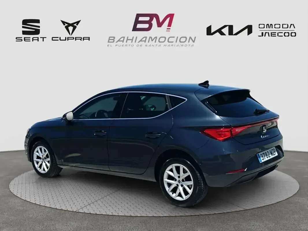Usado Seat Leon Style 116 CV (85 kW) 2025 Gris Utilitario