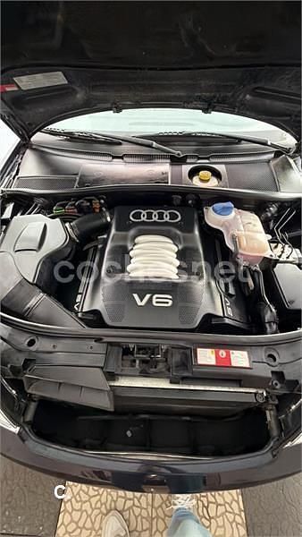 Usado Audi A6 165 CV (121 kW) 2001 Azul Berlina