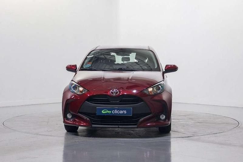 Usado Toyota Yaris Edition 125 CV (91 kW) 2021 Rojo Utilitario