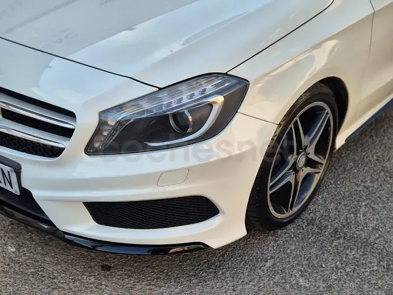 Usado Mercedes A200 AMG line 136 CV (100 kW) 2013 Blanco Utilitario