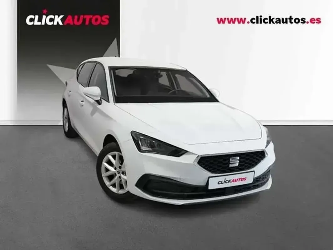 Begagnad Seat Leon Style 150 HK (110 kW) 2025 Vit Halvkombi