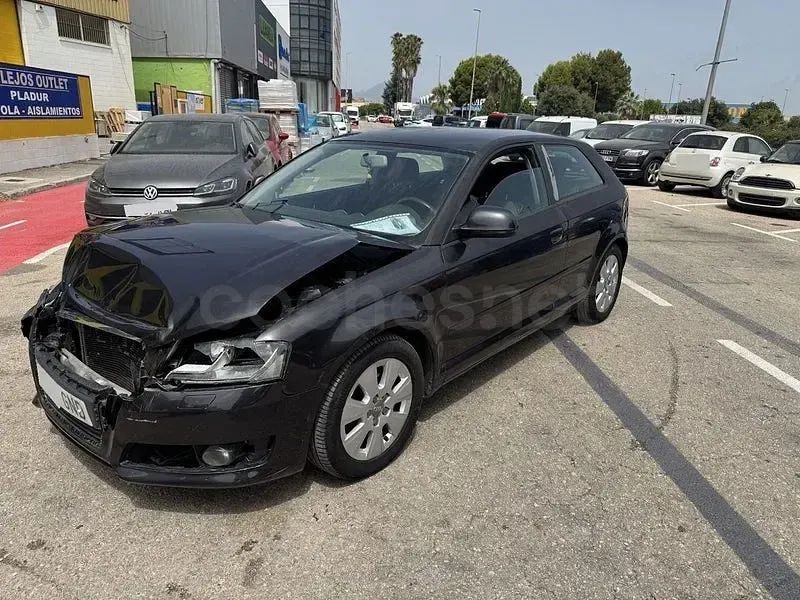 Usado Audi A3 Ambiente 105 CV (77 kW) 2009 Negro Utilitario