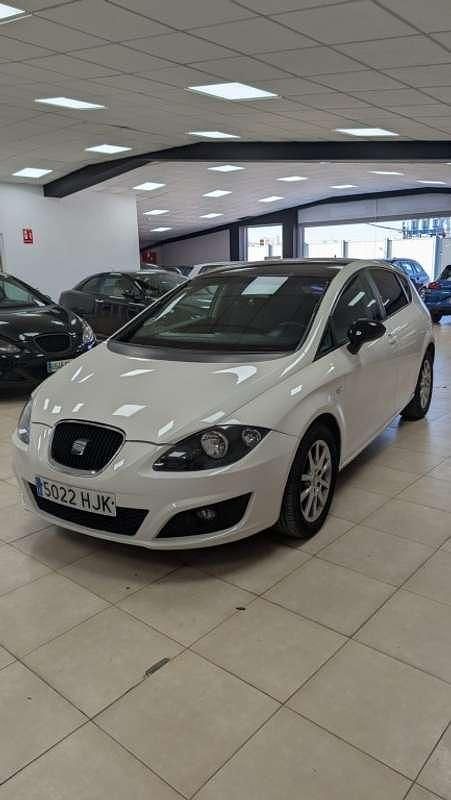 Käytetty Seat Leon Copa 105 HP (77 kW) 2012 Valkoinen Viistoperä