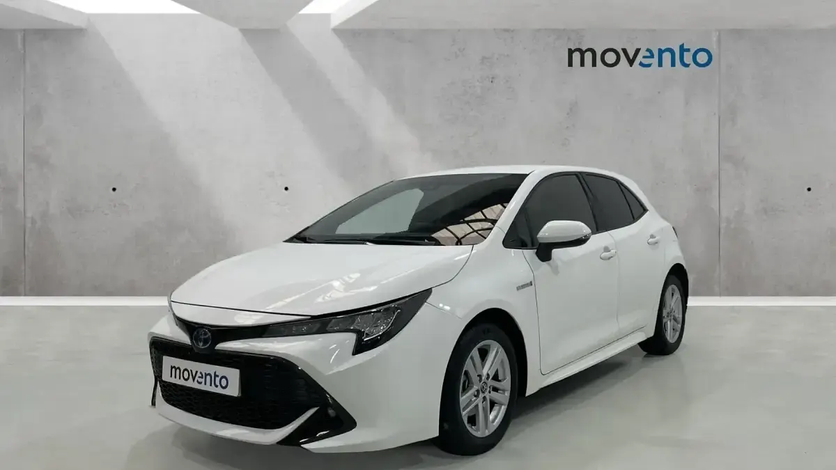 Begagnad Toyota Corolla Active 122 HK (89 kW) 2020 Vit Sedan