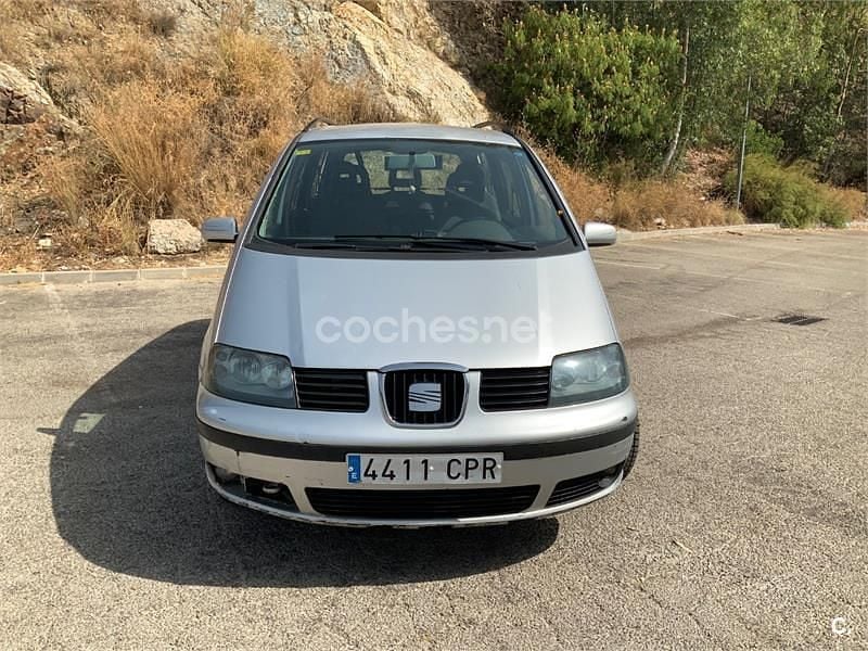 Usado Seat Alhambra Stella 115 CV (84 kW) 2003 Gris / plata Monovolumen