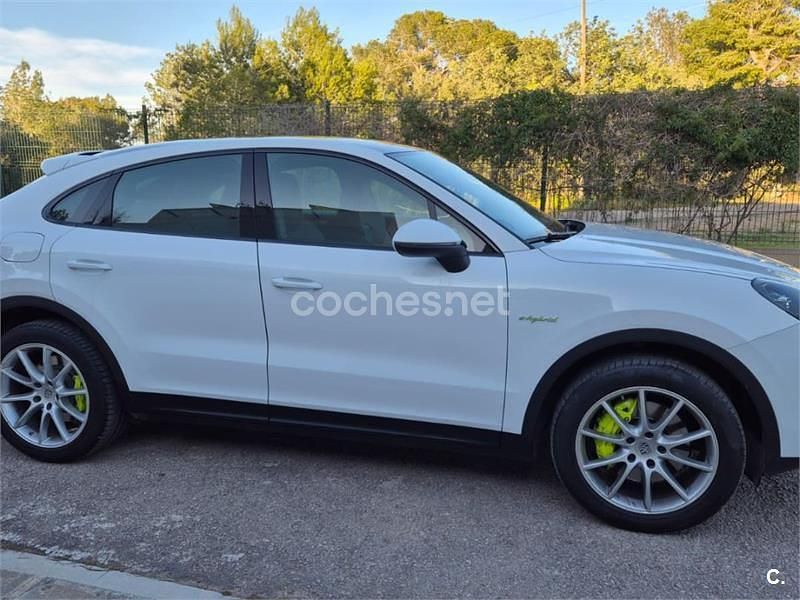 Usado Porsche Cayenne Coupe 462 CV (339 kW) 2022 Blanco Coupe