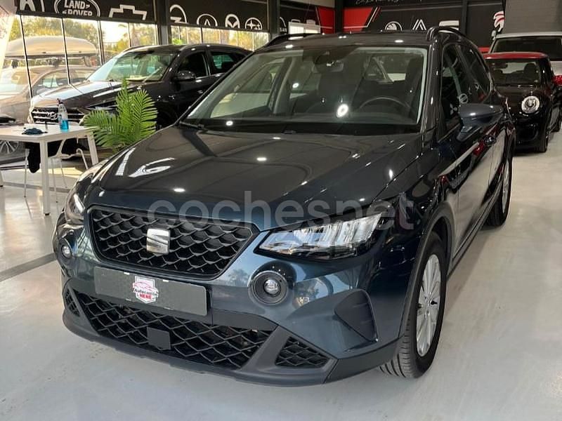 Gris / plata Usado 2022 Seat Arona Xperience SUV | 15.999 € (Un poco caro) - Imagen 1/4