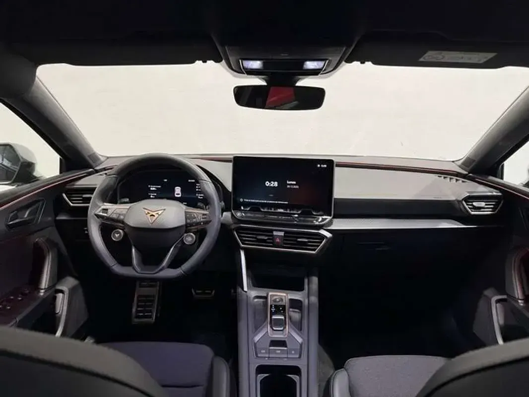 Nuevo Cupra Leon 204 CV (150 kW) 2025 Negro Utilitario