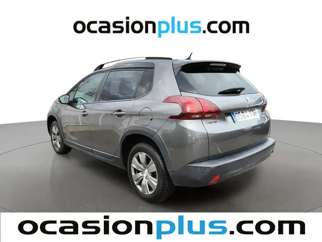 Usado Peugeot 2008 Signature Sky 82 CV (60 kW) 2019 Gris SUV