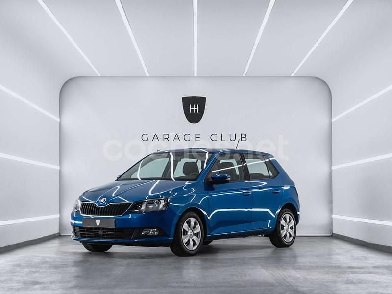 Azul Usado 2015 Skoda Fabia Ambition Berlina | 7299 € (Buen precio) - Imagen 1/4