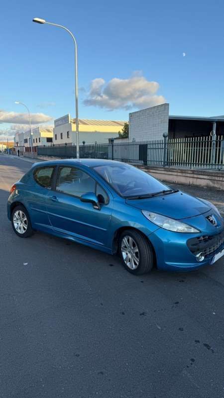 Azul Usado 2007 Peugeot 207 Berlina | 1750 € (Buen precio) - Imagen 1/4