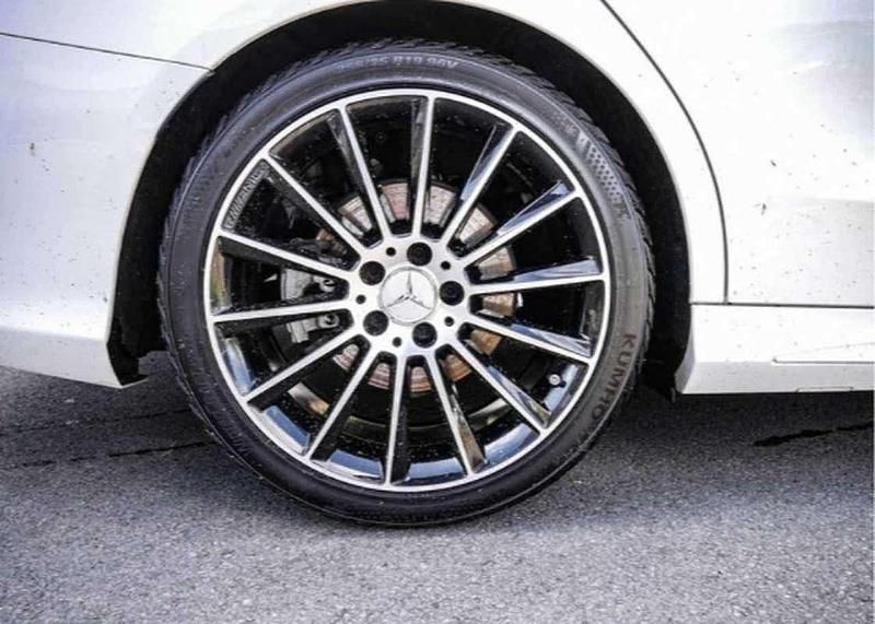 Usado Mercedes C250 AMG 211 CV (155 kW) 2015 Blanco Familiar