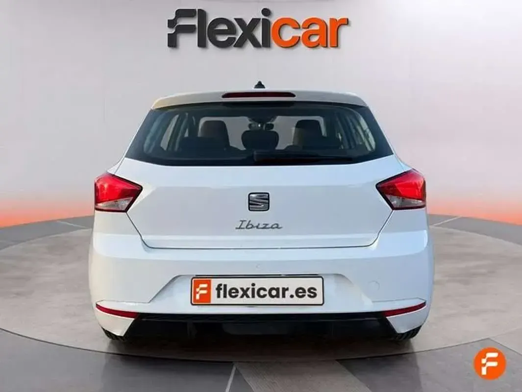 Usado Seat Ibiza Reference 80 CV (58 kW) 2023 Blanco Utilitario