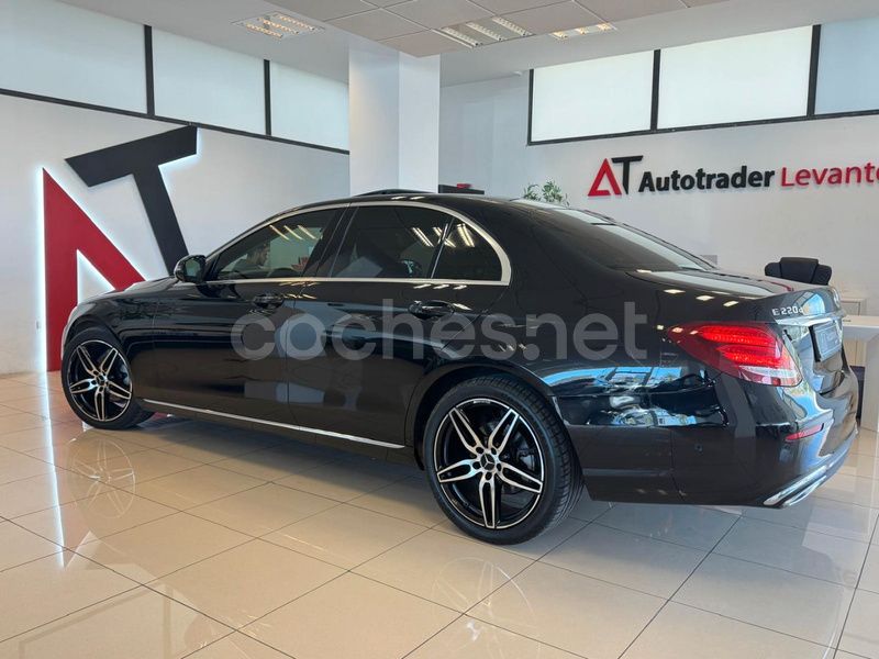 Usado Mercedes E220 194 CV (142 kW) 2018 Negro Berlina