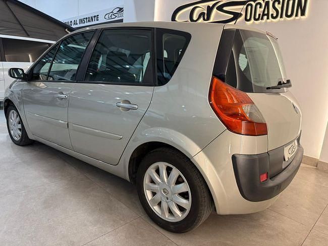 Usado Renault Mégane II Dynamique 110 CV (80 kW) 2007 Gris Berlina