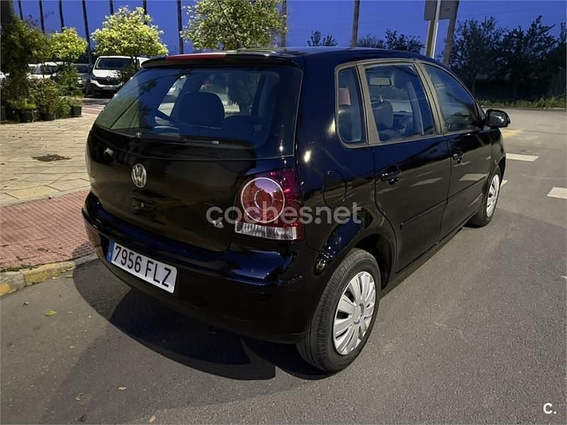 Usado VW Polo Edition 80 CV (58 kW) 2007 Negro Utilitario