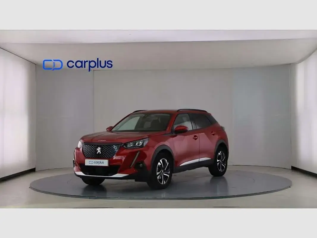 Usado Peugeot 2008 Allure 110 CV (80 kW) 2021 Rojo SUV