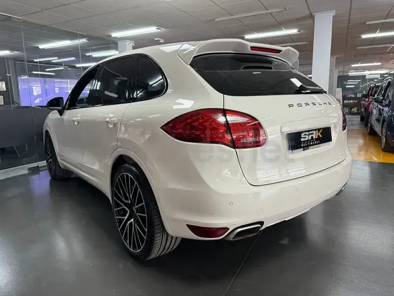 Usado Porsche Cayenne 240 CV (176 kW) 2010 Blanco SUV