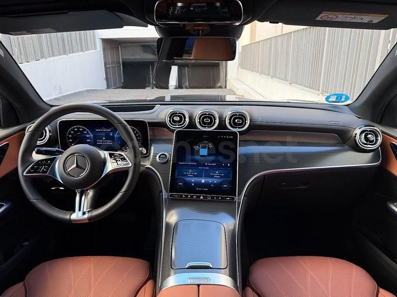 Usado Mercedes GLC300e 333 CV (244 kW) 2025 Gris Coupe