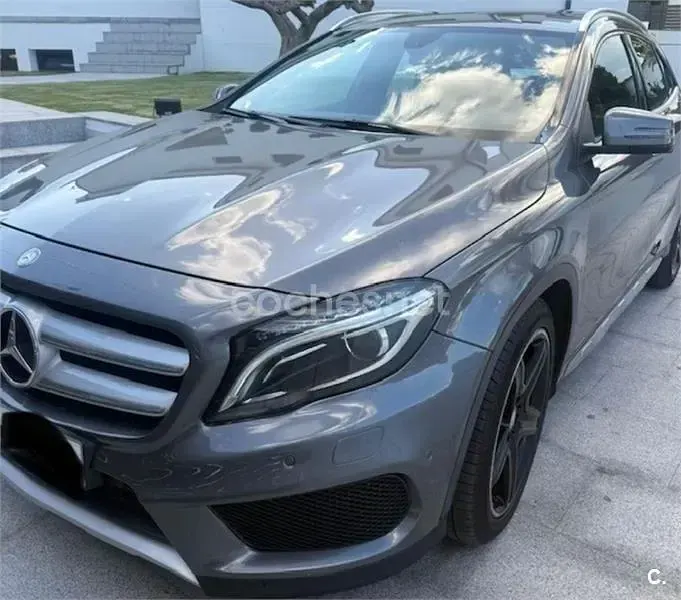 Usado Mercedes GLA220 AMG line 170 CV (125 kW) 2015 Gris / plata SUV