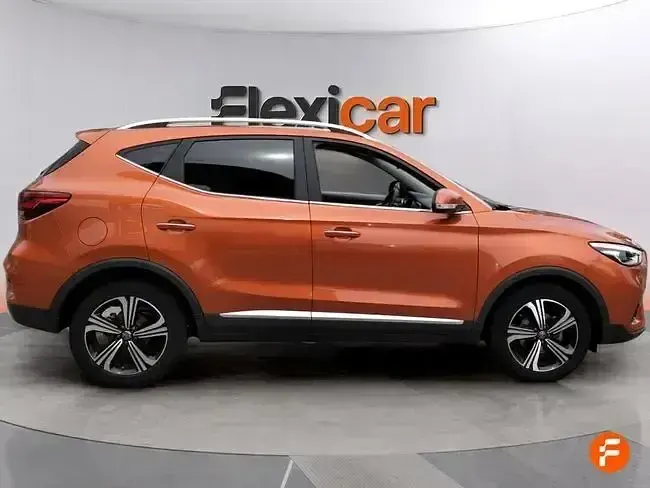 Usado MG ZS Comfort 106 CV (77 kW) 2023 Naranja SUV