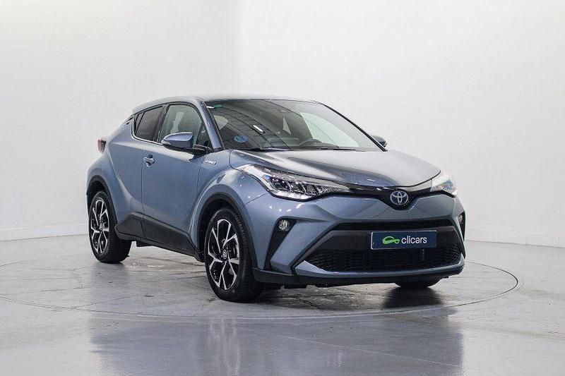 Usado Toyota C-HR Advance 122 CV (89 kW) 2020 Gris / plata SUV