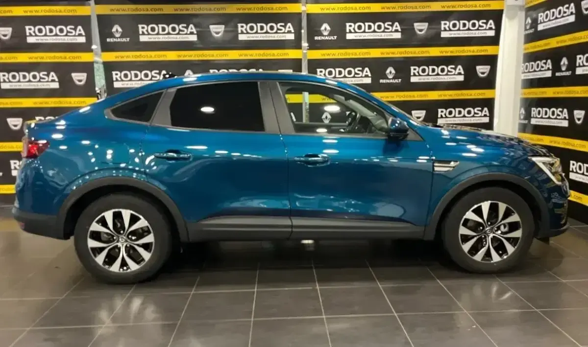 Usado Renault Arkana Intens 145 CV (106 kW) 2022 Azul SUV