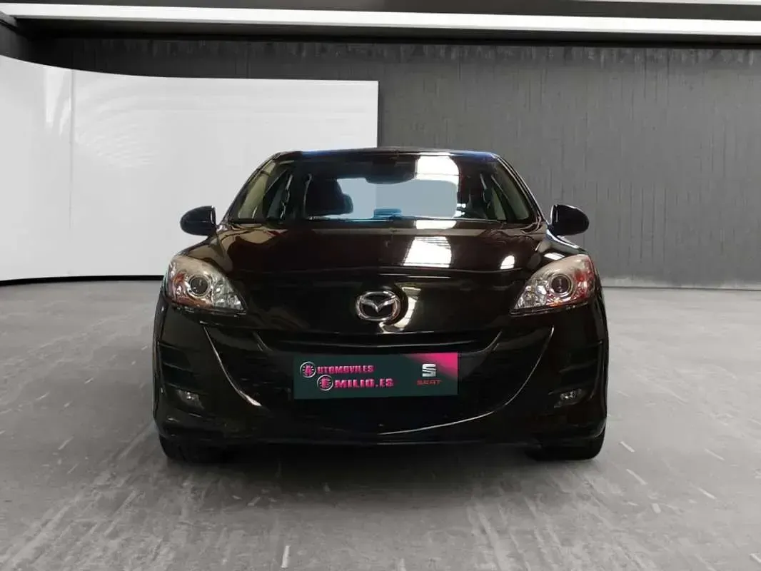 Usado Mazda 3 Active 105 CV (77 kW) 2010 Negro Utilitario