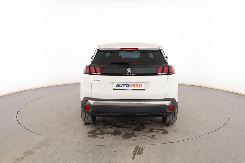 Begagnad Peugeot 3008 Active 130 HK (95 kW) 2019 Vit SUV