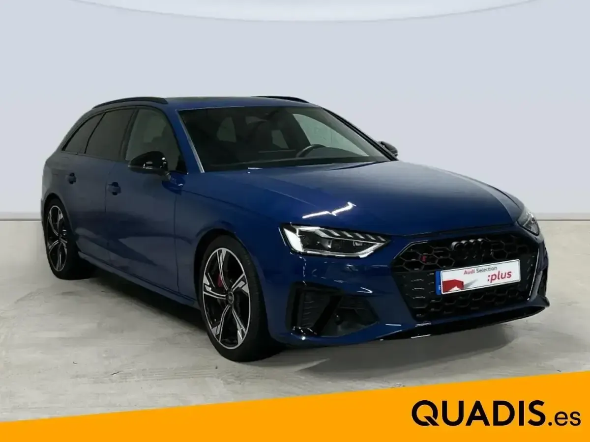 Usado Audi A4 Ambiente 341 CV (250 kW) 2023 Azul Familiar