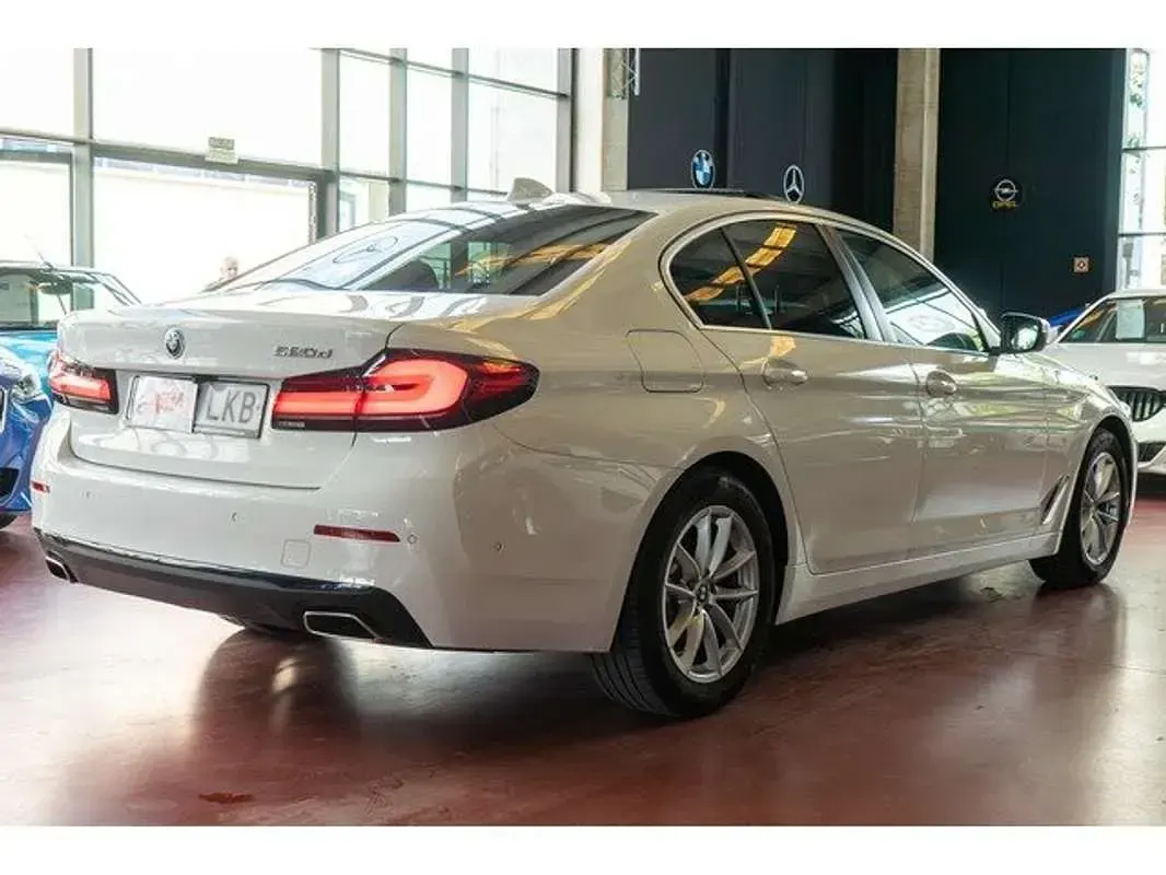 Usado BMW 520 Comfort Edition 190 CV (139 kW) 2020 Blanco Berlina