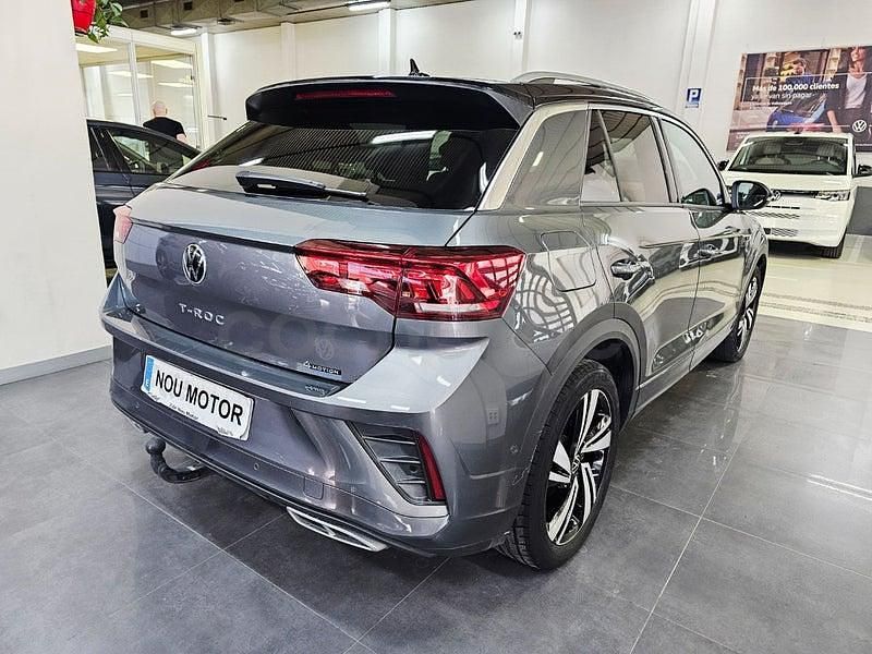 Usado VW T-Roc R-line 190 CV (139 kW) 2022 Gris / plata SUV