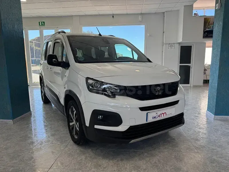 Käytetty Peugeot Rifter GTi 131 HP (96 kW) 2021 Valkoinen Tila-auto