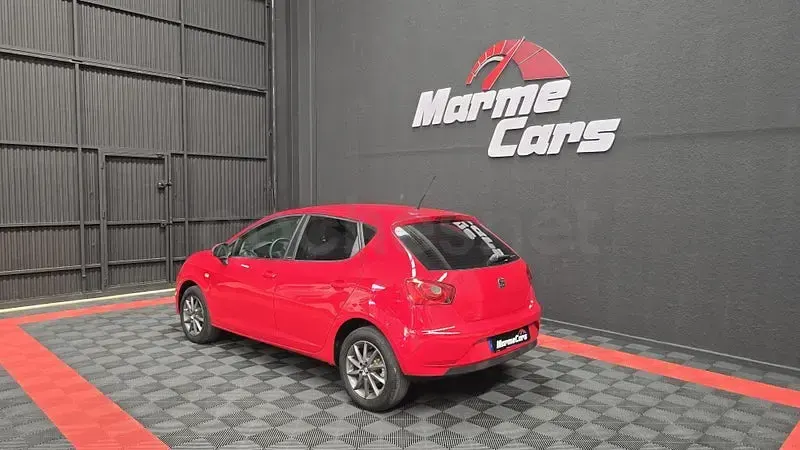 Usado Seat Ibiza I-Tech 105 CV (77 kW) 2015 Rojo Berlina