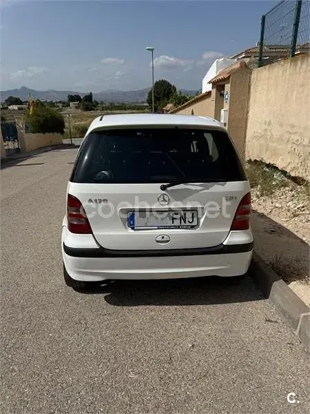 Usado Mercedes A170 Avantgarde 95 CV (69 kW) 2003 Blanco Monovolumen