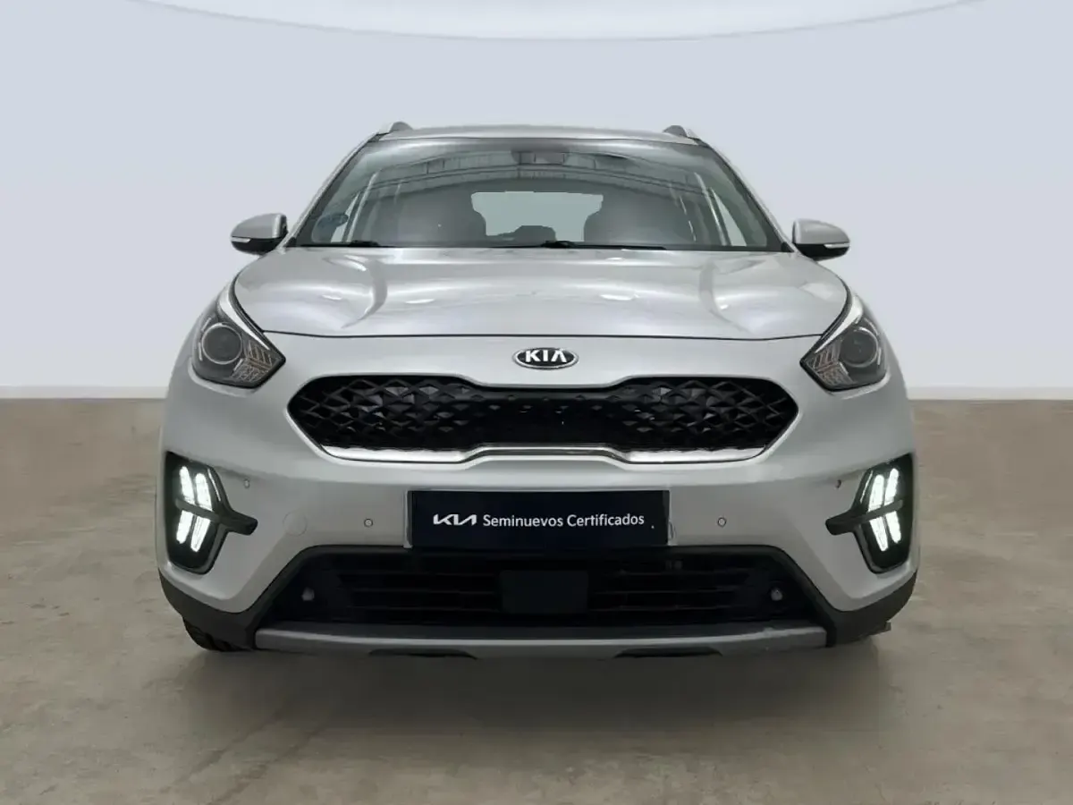 Begagnad Kia Niro 141 HK (103 kW) 2021 Grå SUV