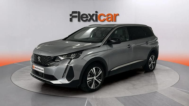 Usado Peugeot 5008 Active 136 CV (100 kW) 2024 Gris SUV