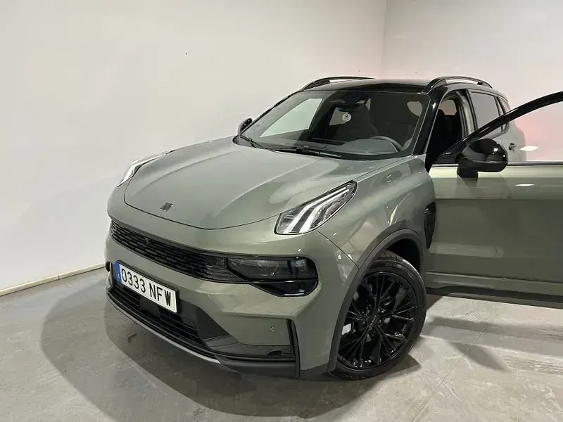 Usado Lynk & Co 01 276 CV (202 kW) 2025 Verde SUV