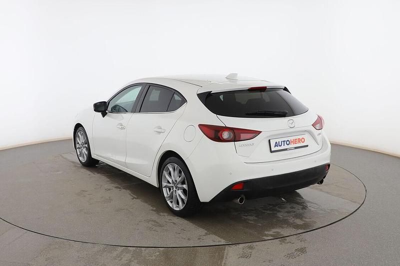 Usado Mazda 3 Luxury 120 CV (88 kW) 2015 Blanco Berlina