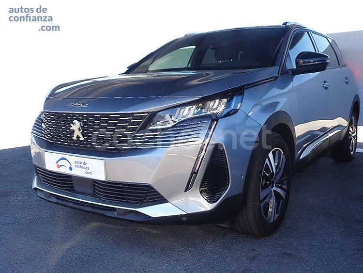 Gris / plata Usado 2024 Peugeot 5008 Allure SUV | 23.990 € (Precio justo) - Imagen 1/4