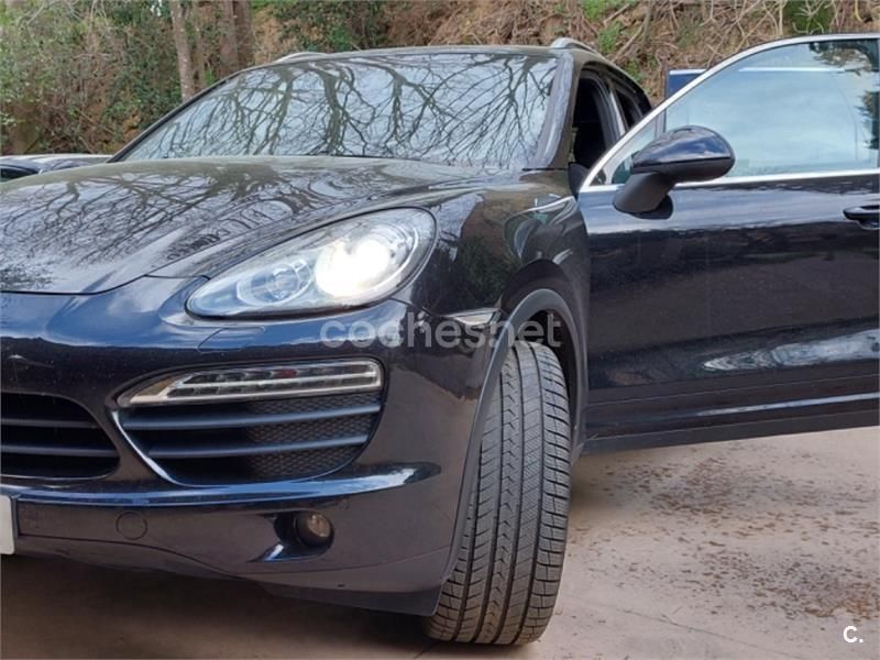 Negro Usado 2010 Porsche Cayenne SUV | 21.900 € (Precio justo) - Imagen 1/4
