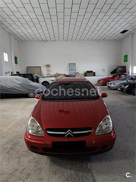 Usado Citroën C5 110 CV (80 kW) 2004 Rojo Familiar