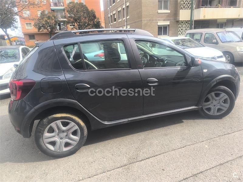 Usado Dacia Sandero 90 CV (66 kW) 2020 Negro Berlina