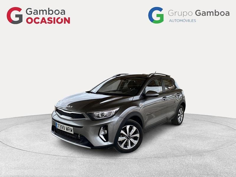 Gris Usado 2024 Kia Stonic SUV | 18.290 € (Precio justo) - Imagen 1/4