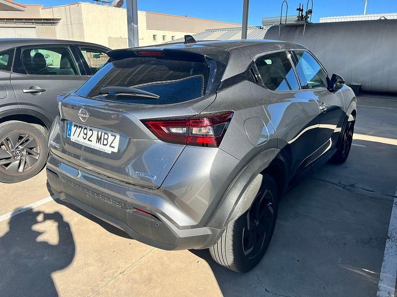 Usado Nissan Juke N-Connecta 143 CV (105 kW) 2022 Gris SUV